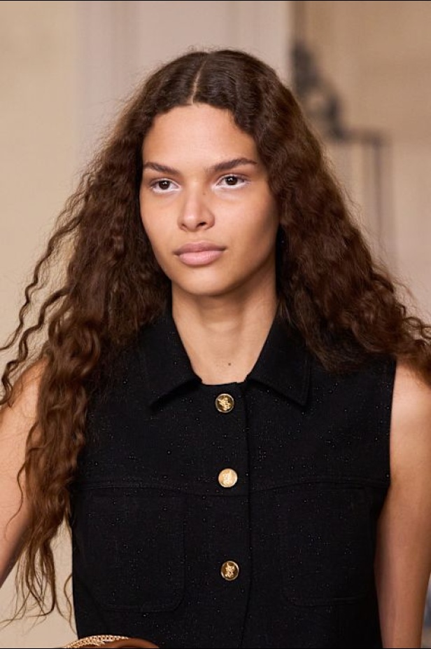 مجموعة Gimbattista Valli لخريف وشتاء 2025