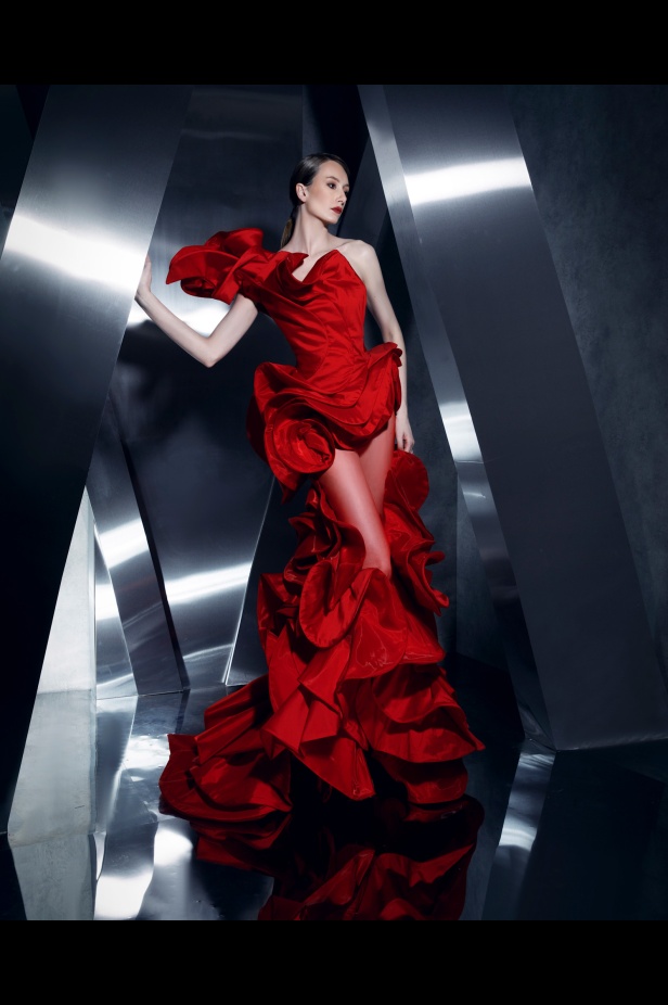 مجموعة Harmony لخريف وشتاء 2025 للمصمم زياد نكد