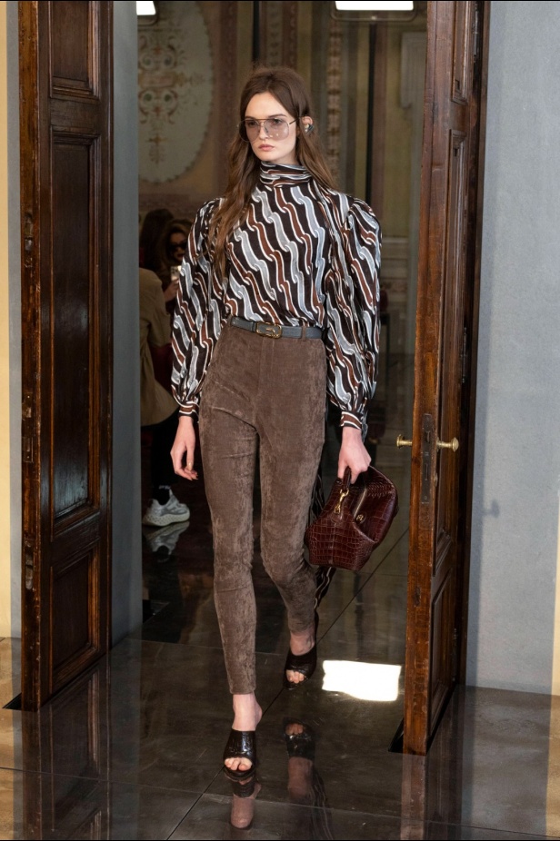 غوتشي هي فلورنسا، وفلورنسا هي غوتشي... عرض كروز 2026 يحتفي بالجذور والإرث من قلب أرشيف الدار