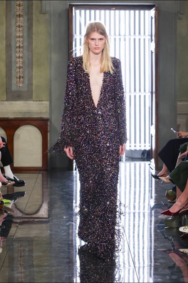 غوتشي هي فلورنسا، وفلورنسا هي غوتشي... عرض كروز 2026 يحتفي بالجذور والإرث من قلب أرشيف الدار