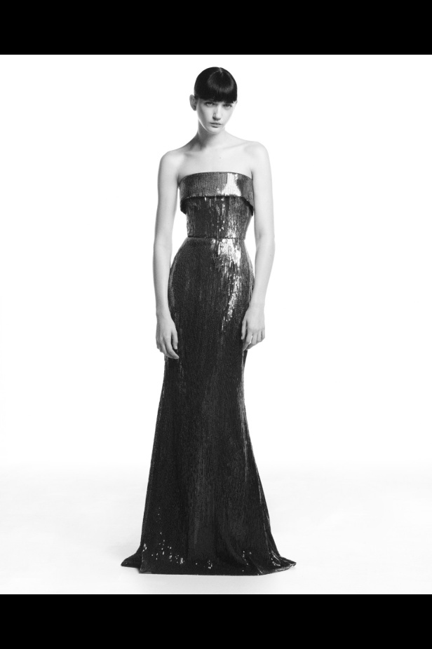 "من الفجر حتى الغسق"... أناقة مجموعة إيلي صعب Resort 2026 لكل لحظة