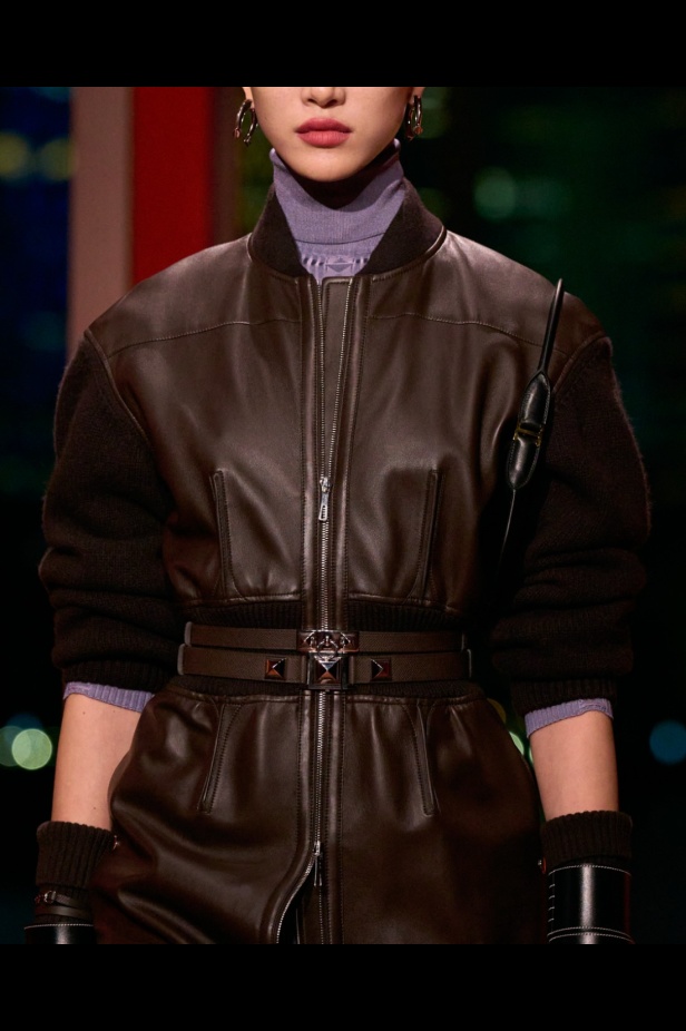 Hermès تكتب فصلًا ثانيًا في شنغهاي... مجموعة خريف وشتاء 2025 مستعدة للانطلاق!
