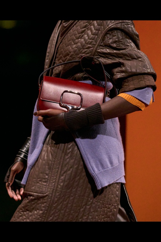 Hermès تكتب فصلًا ثانيًا في شنغهاي... مجموعة خريف وشتاء 2025 مستعدة للانطلاق!