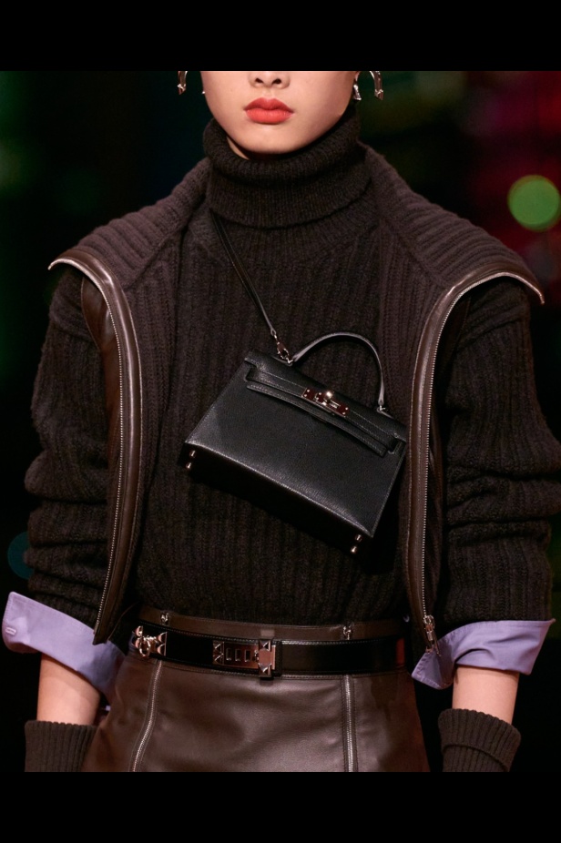 Hermès تكتب فصلًا ثانيًا في شنغهاي... مجموعة خريف وشتاء 2025 مستعدة للانطلاق!