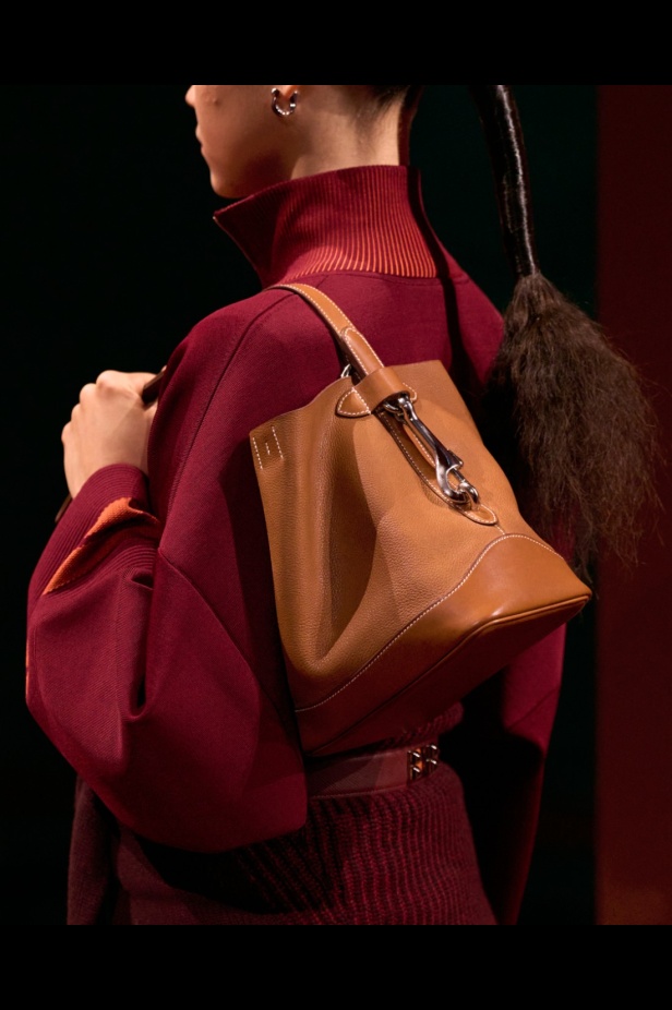 Hermès تكتب فصلًا ثانيًا في شنغهاي... مجموعة خريف وشتاء 2025 مستعدة للانطلاق!