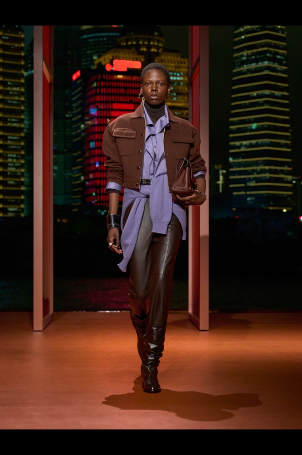 Hermès تكتب فصلًا ثانيًا في شنغهاي... مجموعة خريف وشتاء 2025 مستعدة للانطلاق!