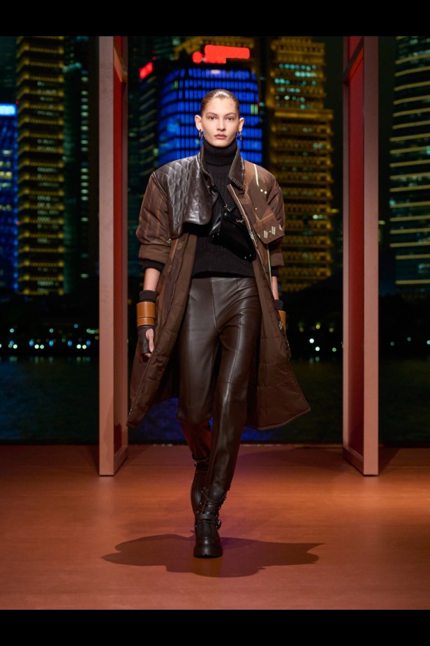 Hermès تكتب فصلًا ثانيًا في شنغهاي... مجموعة خريف وشتاء 2025 مستعدة للانطلاق!