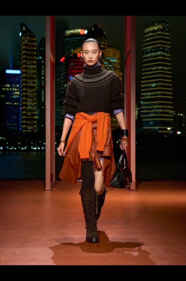 Hermès تكتب فصلًا ثانيًا في شنغهاي... مجموعة خريف وشتاء 2025 مستعدة للانطلاق!