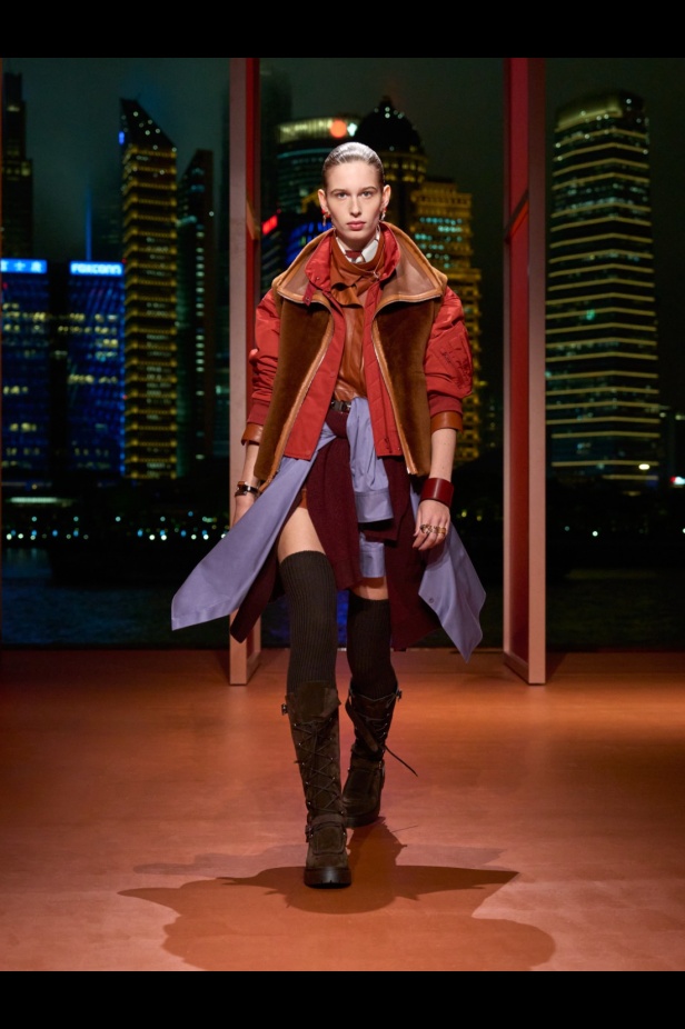 Hermès تكتب فصلًا ثانيًا في شنغهاي... مجموعة خريف وشتاء 2025 مستعدة للانطلاق!