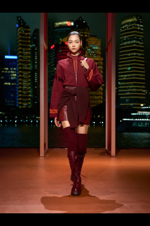 Hermès تكتب فصلًا ثانيًا في شنغهاي... مجموعة خريف وشتاء 2025 مستعدة للانطلاق!