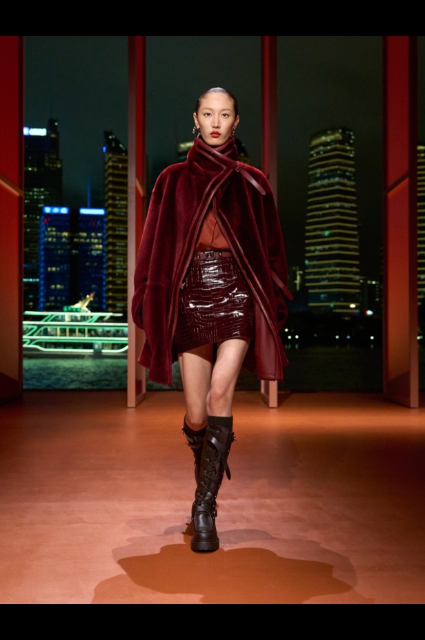 Hermès تكتب فصلًا ثانيًا في شنغهاي... مجموعة خريف وشتاء 2025 مستعدة للانطلاق!