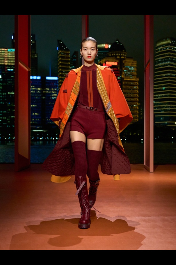 Hermès تكتب فصلًا ثانيًا في شنغهاي... مجموعة خريف وشتاء 2025 مستعدة للانطلاق!