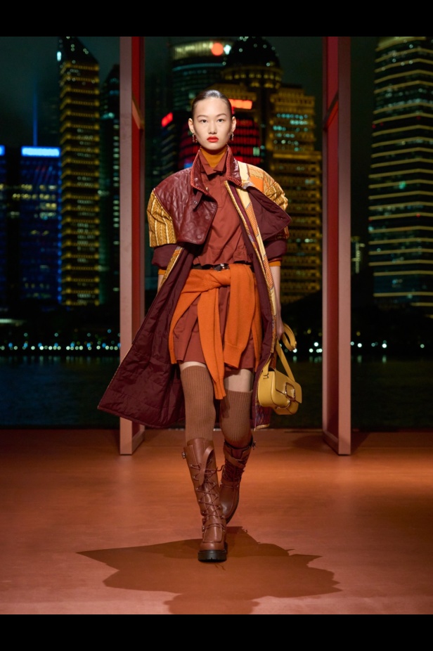Hermès تكتب فصلًا ثانيًا في شنغهاي... مجموعة خريف وشتاء 2025 مستعدة للانطلاق!