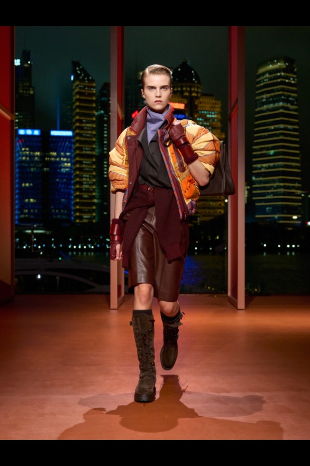Hermès تكتب فصلًا ثانيًا في شنغهاي... مجموعة خريف وشتاء 2025 مستعدة للانطلاق!