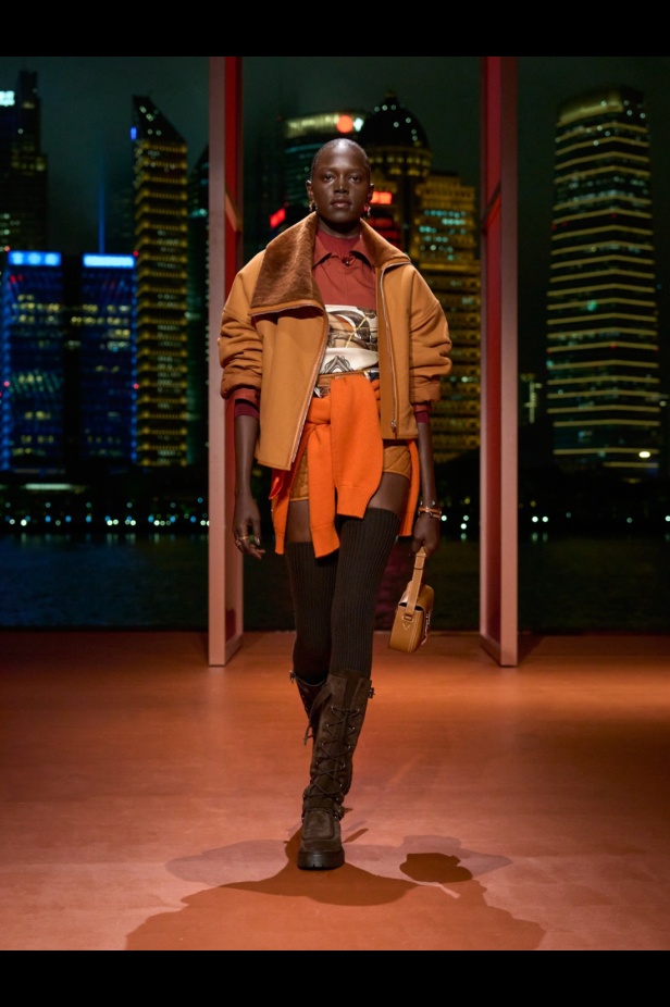 Hermès تكتب فصلًا ثانيًا في شنغهاي... مجموعة خريف وشتاء 2025 مستعدة للانطلاق!