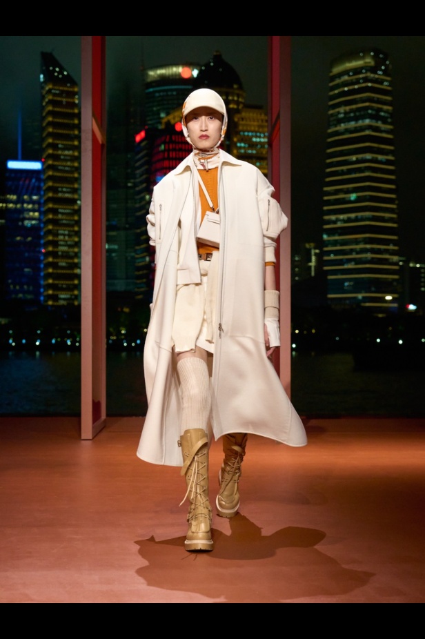 Hermès تكتب فصلًا ثانيًا في شنغهاي... مجموعة خريف وشتاء 2025 مستعدة للانطلاق!