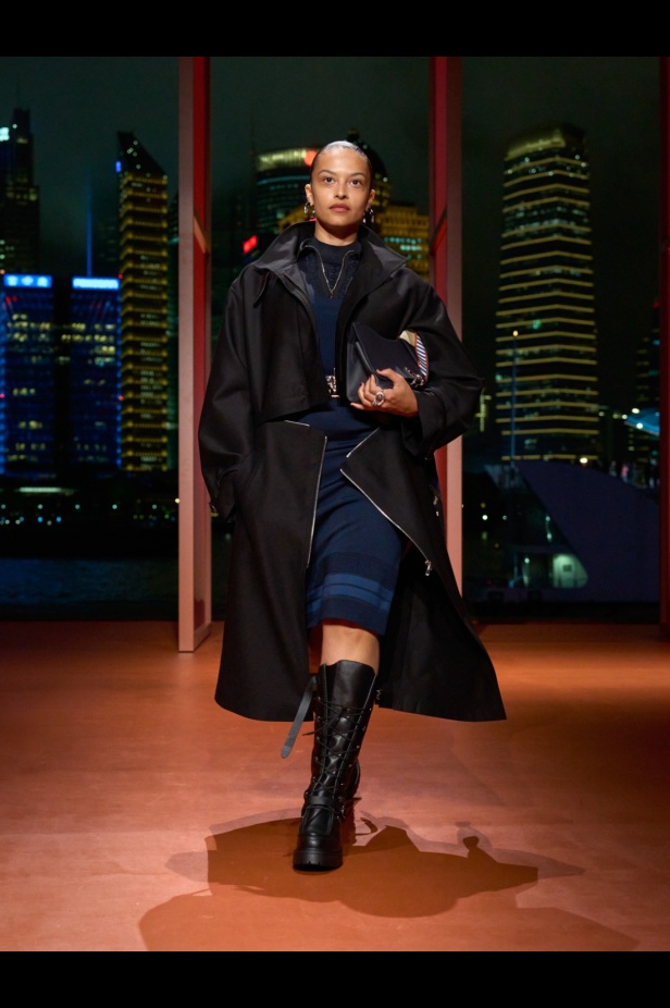 Hermès تكتب فصلًا ثانيًا في شنغهاي... مجموعة خريف وشتاء 2025 مستعدة للانطلاق!