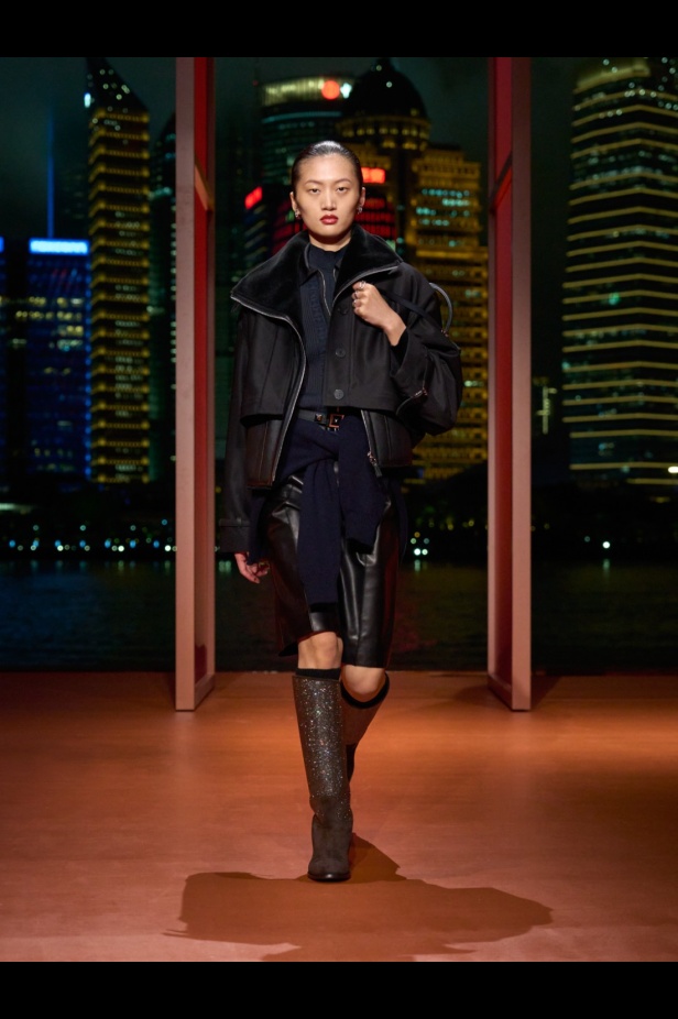 Hermès تكتب فصلًا ثانيًا في شنغهاي... مجموعة خريف وشتاء 2025 مستعدة للانطلاق!