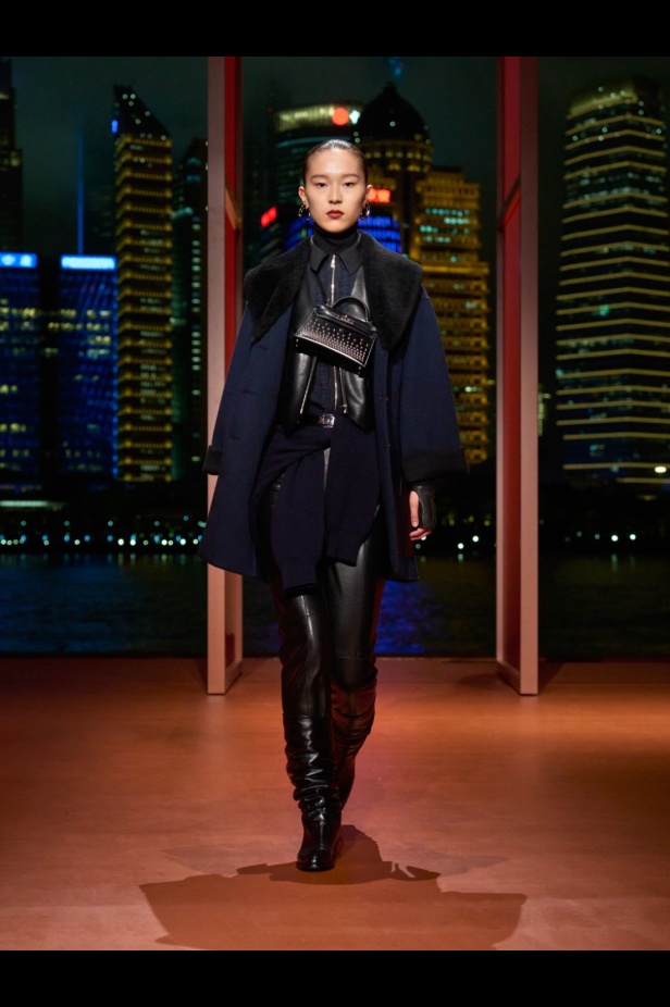 Hermès تكتب فصلًا ثانيًا في شنغهاي... مجموعة خريف وشتاء 2025 مستعدة للانطلاق!