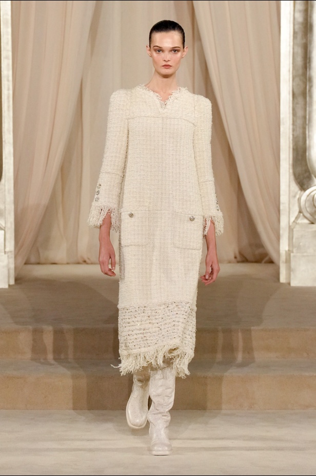 مجموعة Chanel للأزياء الراقية لموسم خريف وشتاء 2025-2026