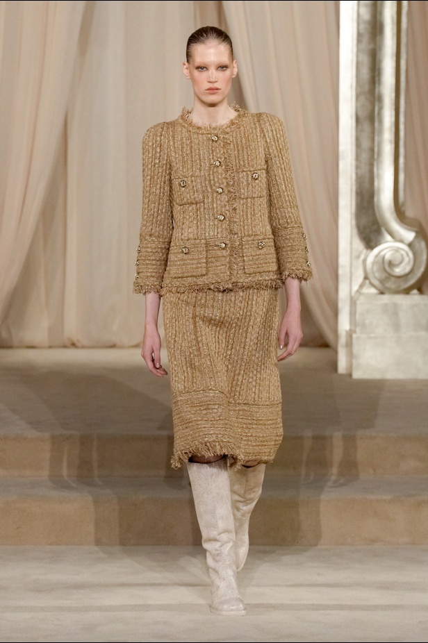 مجموعة Chanel للأزياء الراقية لموسم خريف وشتاء 2025-2026