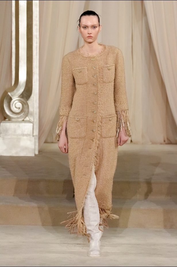 مجموعة Chanel للأزياء الراقية لموسم خريف وشتاء 2025-2026