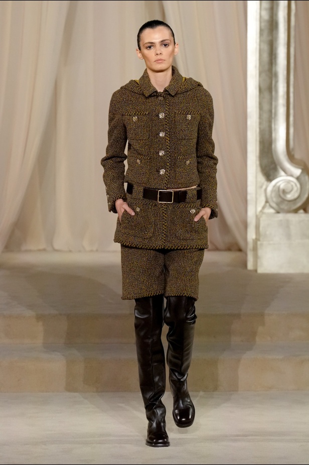 مجموعة Chanel للأزياء الراقية لموسم خريف وشتاء 2025-2026