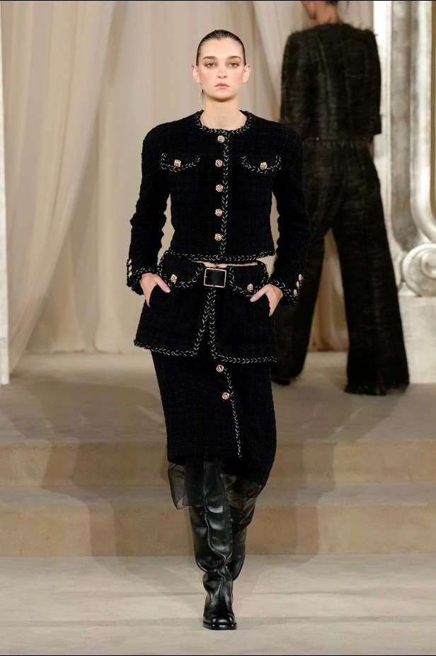 مجموعة Chanel للأزياء الراقية لموسم خريف وشتاء 2025-2026