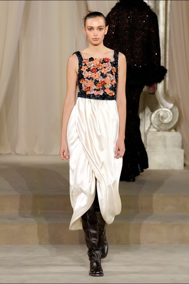 مجموعة Chanel للأزياء الراقية لموسم خريف وشتاء 2025-2026