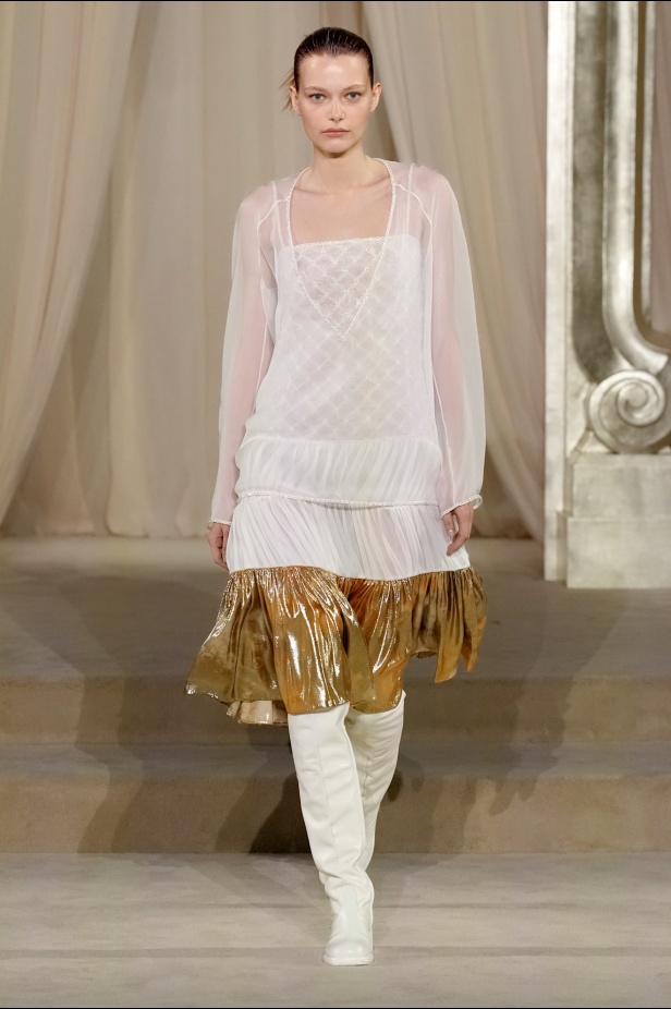 مجموعة Chanel للأزياء الراقية لموسم خريف وشتاء 2025-2026