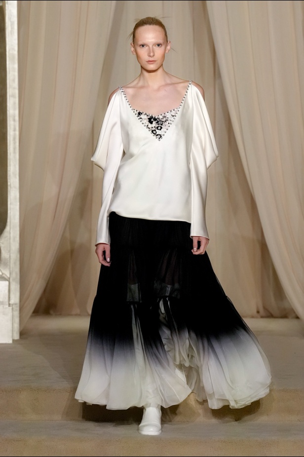 مجموعة Chanel للأزياء الراقية لموسم خريف وشتاء 2025-2026