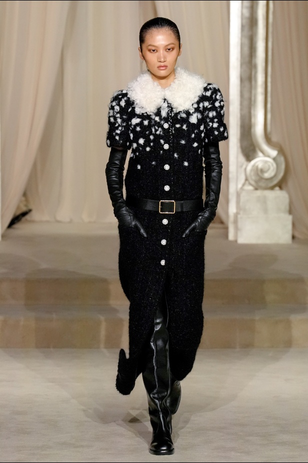 مجموعة Chanel للأزياء الراقية لموسم خريف وشتاء 2025-2026