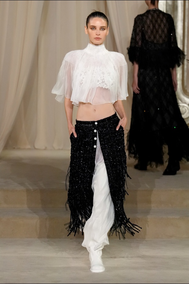 مجموعة Chanel للأزياء الراقية لموسم خريف وشتاء 2025-2026