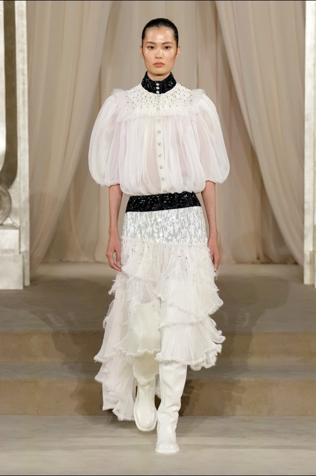 مجموعة Chanel للأزياء الراقية لموسم خريف وشتاء 2025-2026