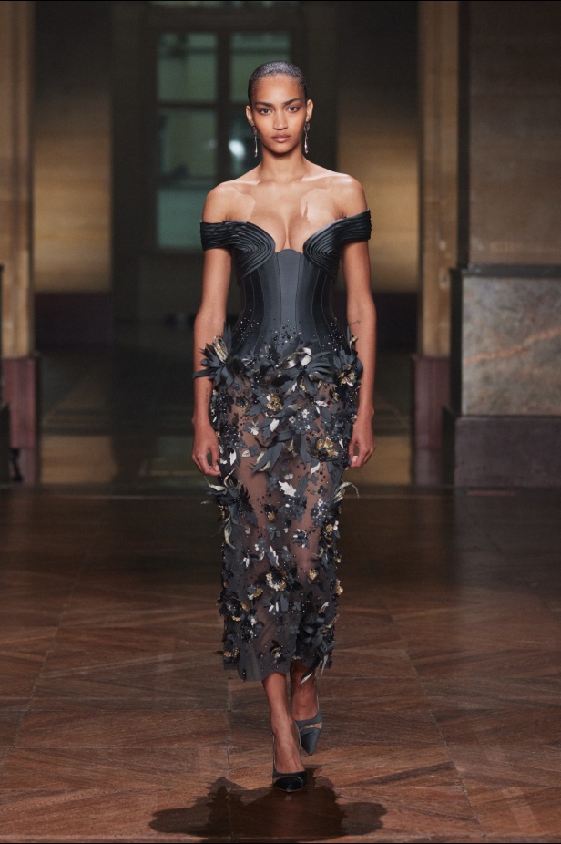 مجموعة جورج حبيقة "النظام الجديد" لخريف وشتاء 2025-2026.. عندما ينتصر الجمال على الفوضى (فيديو)