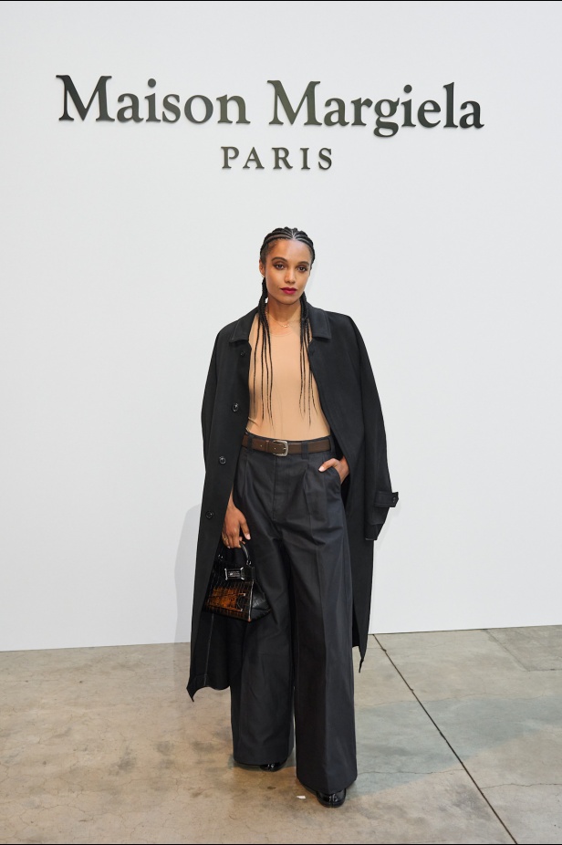 مجموعة ميزون مارجيلا للأزياء الراقية لخريف وشتاء 2026: بداية جديدة تحت قيادة غلين مارتنز