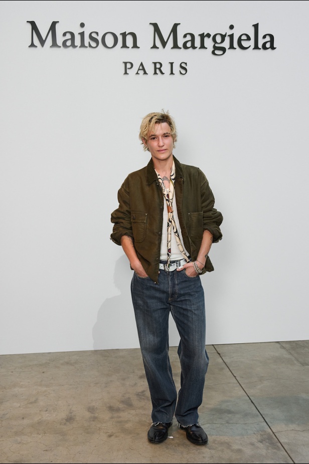 مجموعة ميزون مارجيلا للأزياء الراقية لخريف وشتاء 2026: بداية جديدة تحت قيادة غلين مارتنز