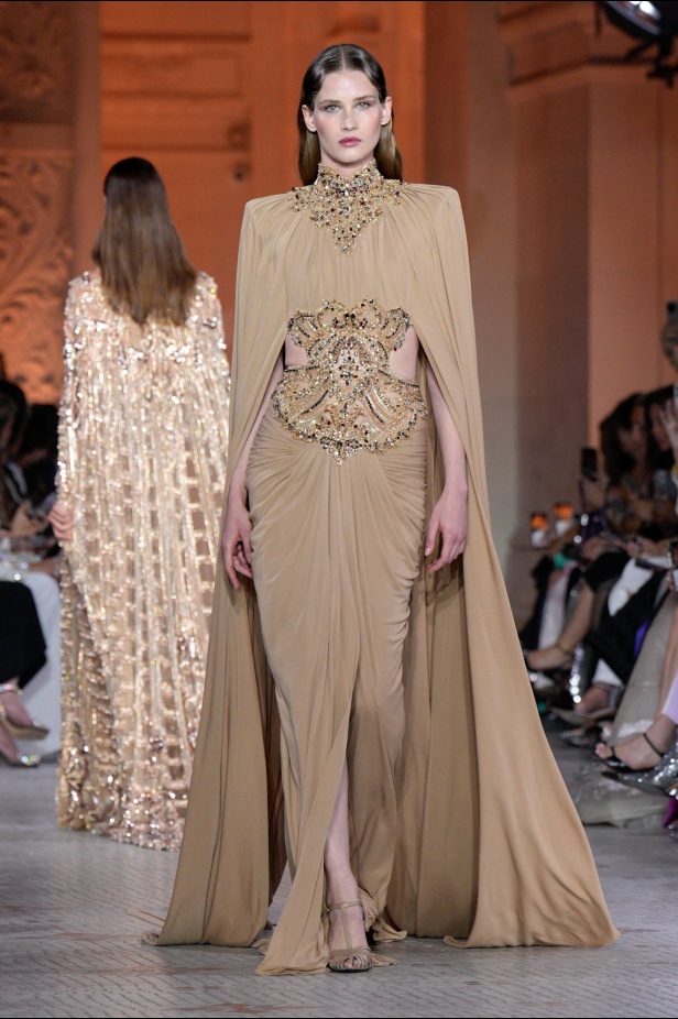 مجموعة Zuhair Murad الراقية لخريف وشتاء 2025