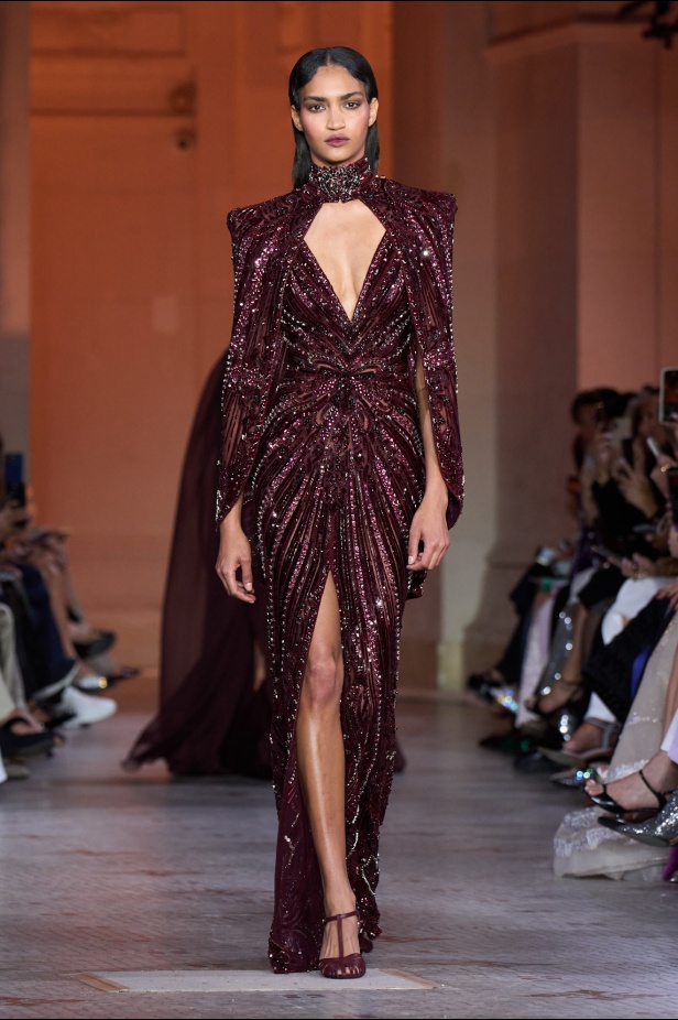 مجموعة Zuhair Murad الراقية لخريف وشتاء 2025