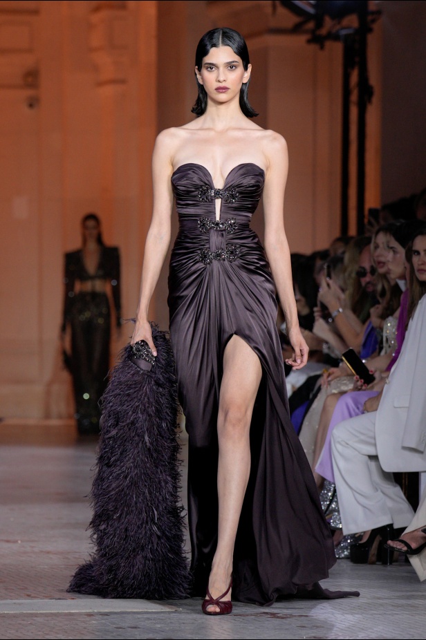 مجموعة Zuhair Murad الراقية لخريف وشتاء 2025