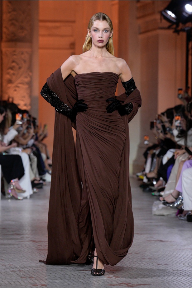 مجموعة Zuhair Murad الراقية لخريف وشتاء 2025