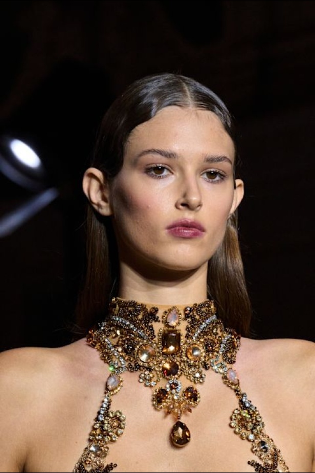 مجموعة Zuhair Murad الراقية لخريف وشتاء 2025