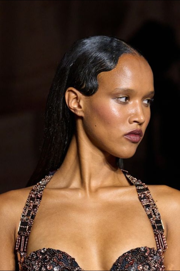 مجموعة Zuhair Murad الراقية لخريف وشتاء 2025