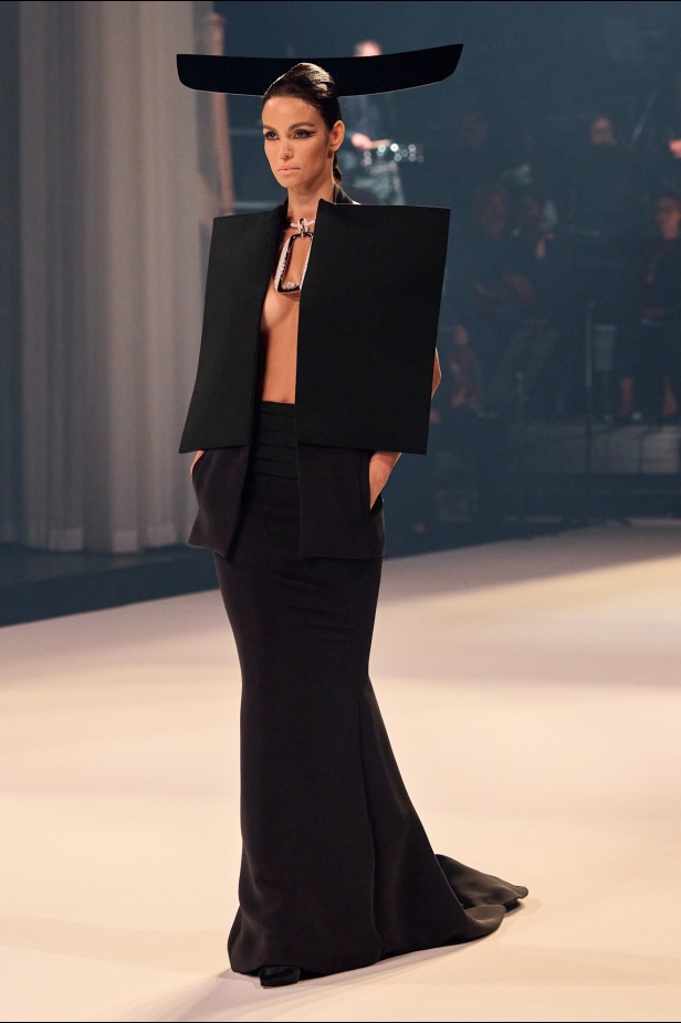 مجموعة Stephane Rolland للخياطة الراقية لخريف وشتاء 2025-2026