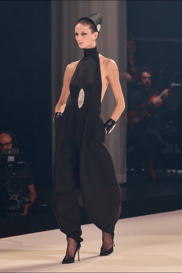مجموعة Stephane Rolland للخياطة الراقية لخريف وشتاء 2025-2026
