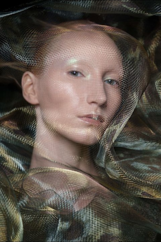 مجموعة Iris Van Herpen للأزياء الراقية لخريف وشتاء 2026-2025