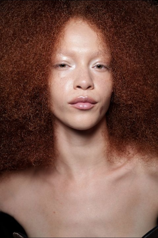 مجموعة Iris Van Herpen للأزياء الراقية لخريف وشتاء 2026-2025