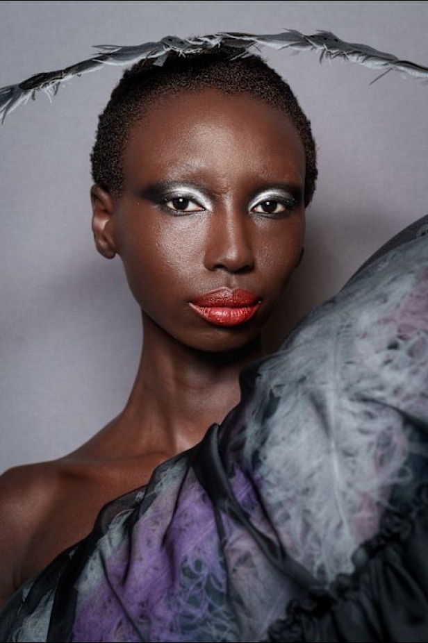 مجموعة Viktor & Rolf الراقية لخريف وشتاء 2025-2026 