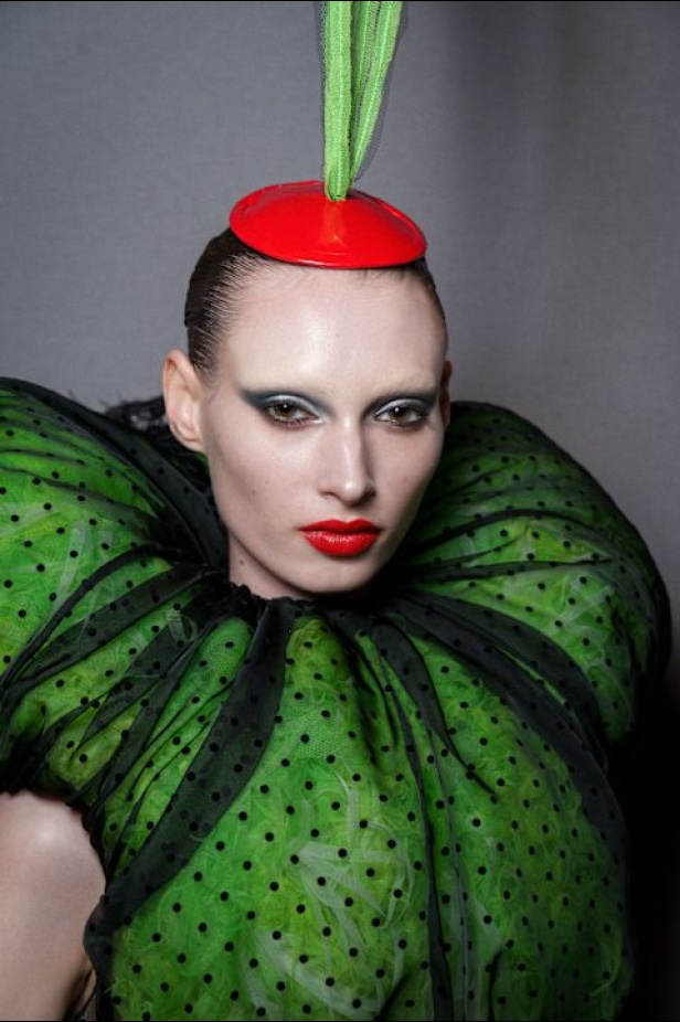 مجموعة Viktor & Rolf الراقية لخريف وشتاء 2025-2026 