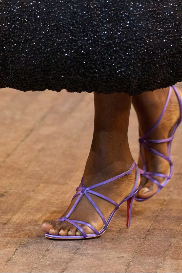 مجموعة Viktor & Rolf الراقية لخريف وشتاء 2025-2026 